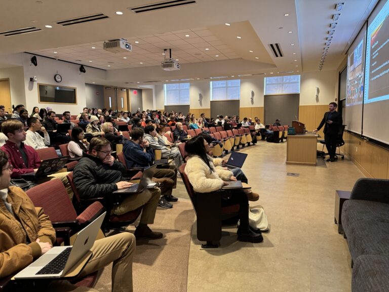 WashU Law launches one of the nation’s first Artificial Intelligence and the Practice of Law programs